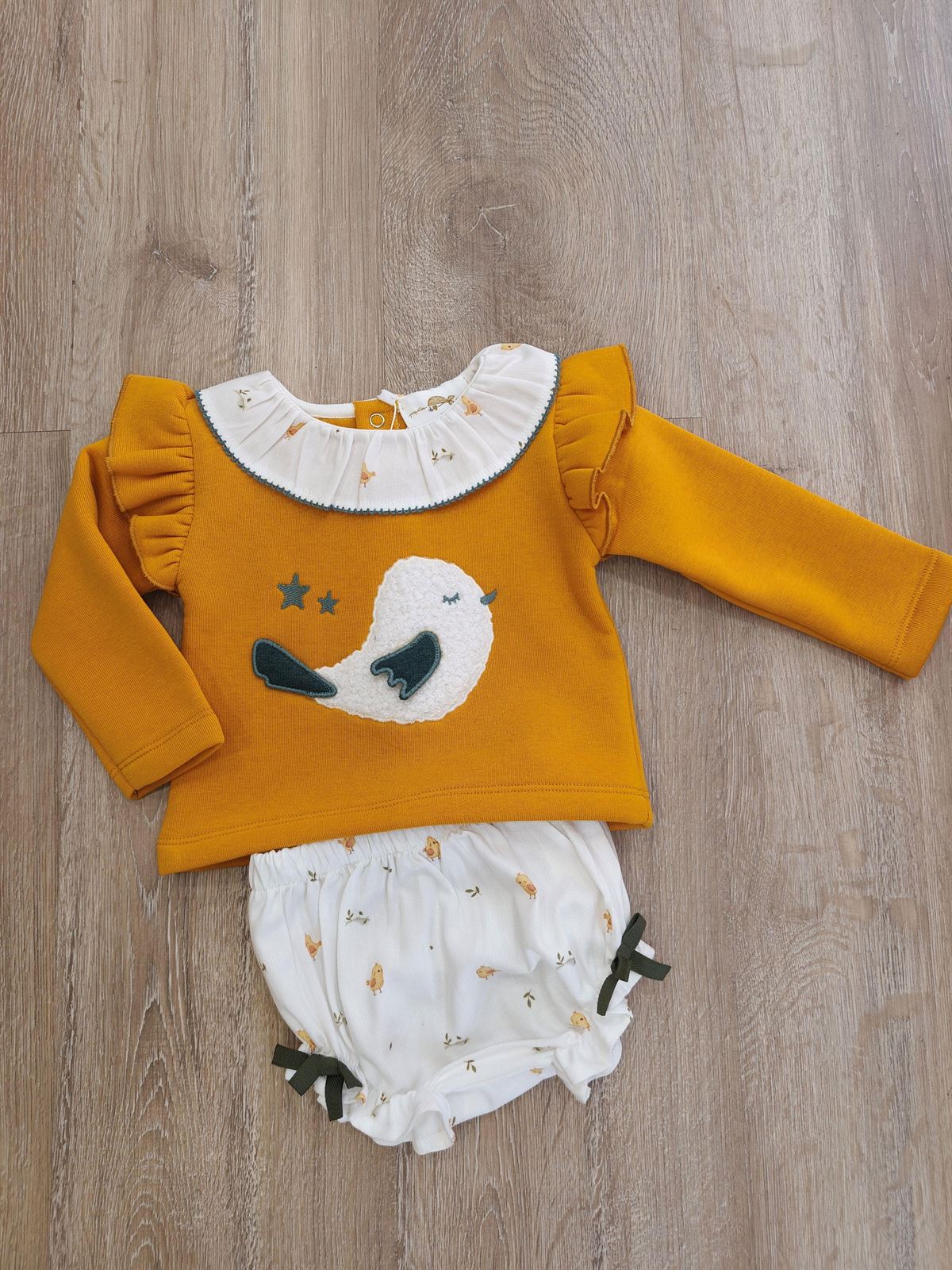 Conjunto niña mostaza - Imagen 1