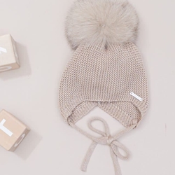 Gorro orejero pompón arena - Imagen 1