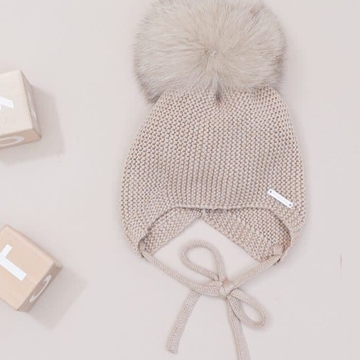 Gorro orejero pompón arena - Imagen 1